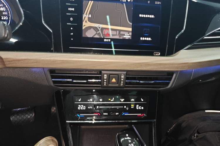 Used Volkswagen Passat New Energy 2020 430 PHEV Hybrid Luxury Edition China VI Standard Audio And AC Panel