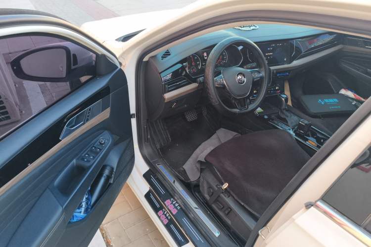 Used Volkswagen Passat New Energy 2020 430 PHEV Hybrid Luxury Edition China VI Standard Driver Seat