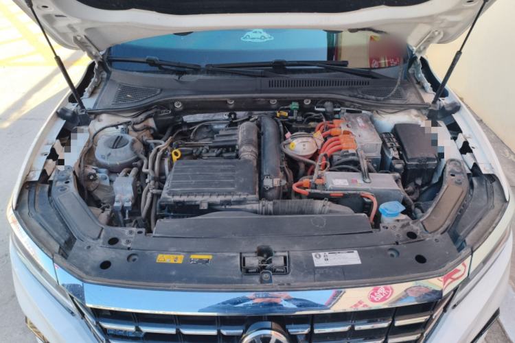 Used Volkswagen Passat New Energy 2020 430 PHEV Hybrid Luxury Edition China VI Standard Engine Bay