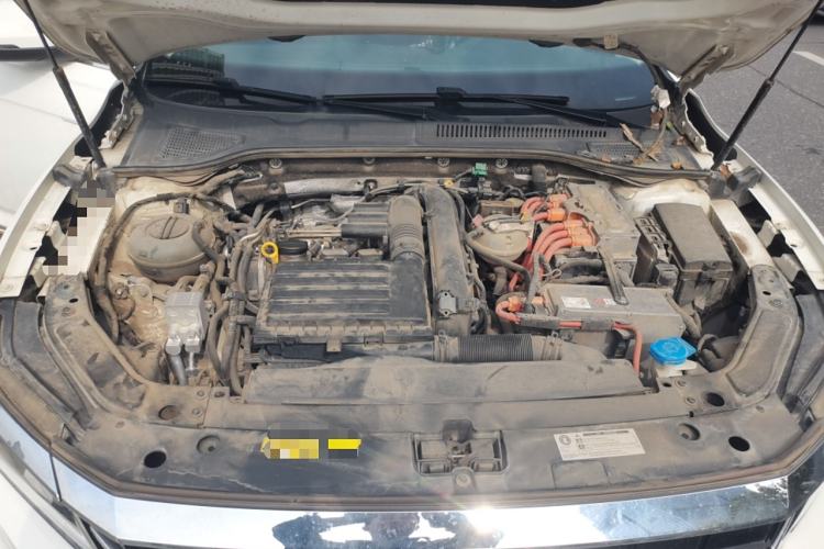 Used Volkswagen Passat New Energy 2020 430 PHEV Hybrid Luxury Edition China VI Standard Engine Bay