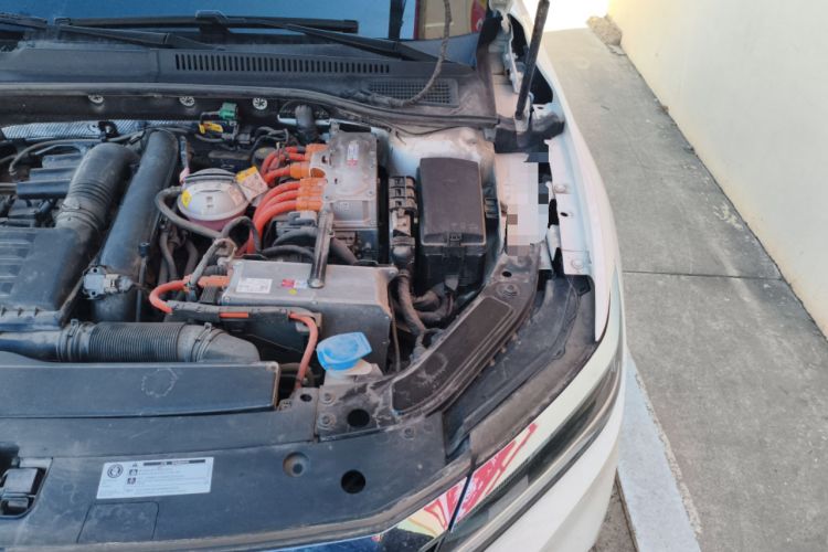 Used Volkswagen Passat New Energy 2020 430 PHEV Hybrid Luxury Edition China VI Standard Engine Bay Left