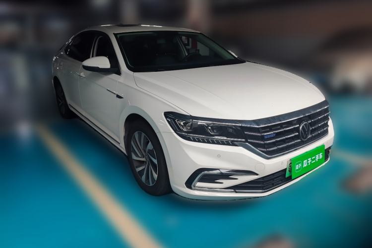 Used Volkswagen Passat New Energy 2020 430 PHEV Hybrid Luxury Edition China VI Standard Front Right 45 Deg