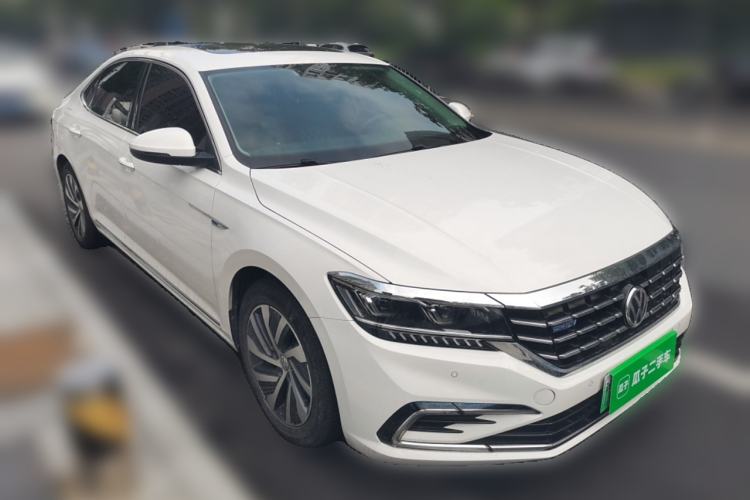 Used Volkswagen Passat New Energy 2020 430 PHEV Hybrid Luxury Edition China VI Standard Front Right 45 Deg