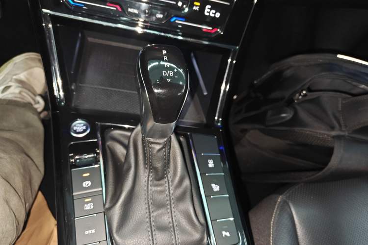 Used Volkswagen Passat New Energy 2020 430 PHEV Hybrid Luxury Edition China VI Standard Gear Lever