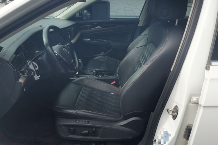 Used Volkswagen Passat New Energy 2020 430 PHEV Hybrid Luxury Edition China VI Standard Left Front Seat