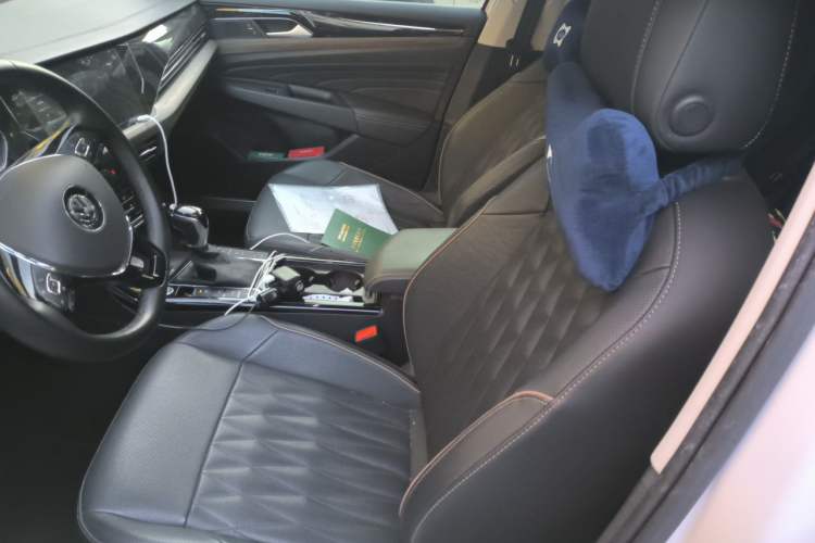 Used Volkswagen Passat New Energy 2020 430 PHEV Hybrid Luxury Edition China VI Standard Left Front Seat