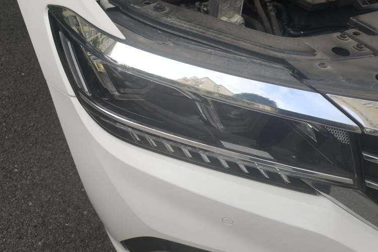 Used Volkswagen Passat New Energy 2020 430 PHEV Hybrid Luxury Edition China VI Standard Right Front Headlight