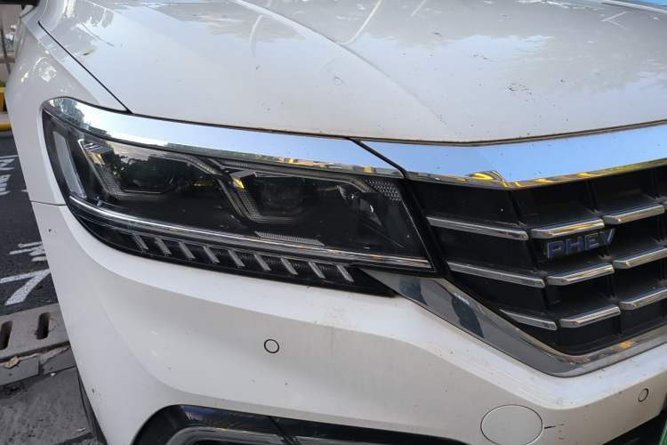 Used Volkswagen Passat New Energy 2020 430 PHEV Hybrid Luxury Edition China VI Standard Right Front Headlight