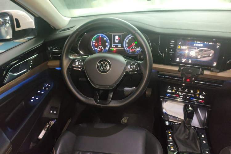 Used Volkswagen Passat New Energy 2020 430 PHEV Hybrid Luxury Edition China VI Standard Steering Wheel
