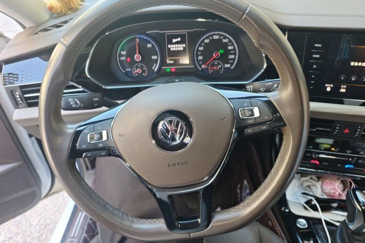 Used Volkswagen Passat New Energy 2020 430 PHEV Hybrid Luxury Edition China VI Standard Steering Wheel