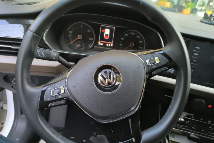 Used Volkswagen Passat New Energy 2020 430 PHEV Hybrid Luxury Edition China VI Standard Steering Wheel