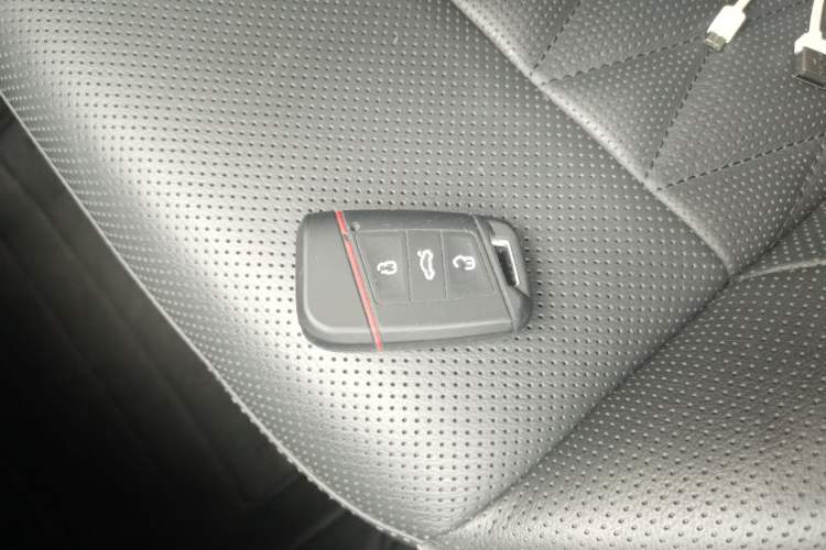 Used Volkswagen Passat New Energy 2020 430 PHEV Hybrid Luxury Edition China VI Standard Vehicle Key