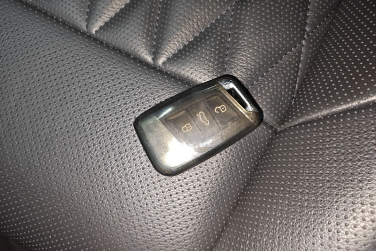 Used Volkswagen Passat New Energy 2020 430 PHEV Hybrid Luxury Edition China VI Standard Vehicle Key