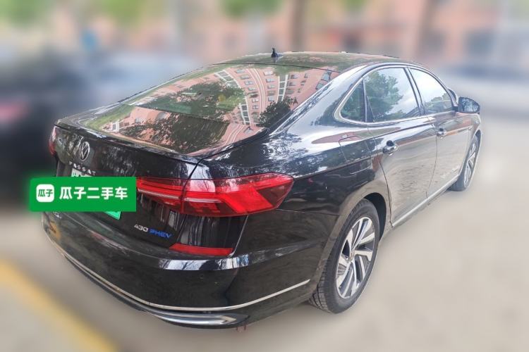 Used Volkswagen Passat New Energy 2021 430 PHEV Hybrid Luxury Edition Rear Right 45 Deg
