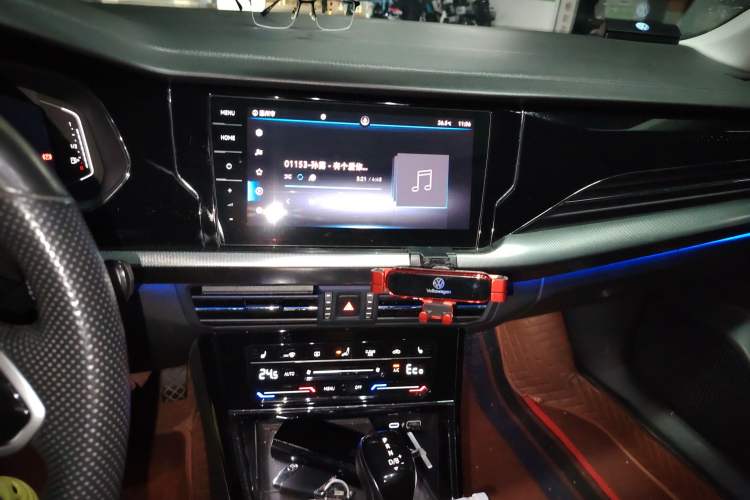 Used Volkswagen Passat New Energy 2022 430 PHEV Hybrid Luxury Edition Audio And AC Panel