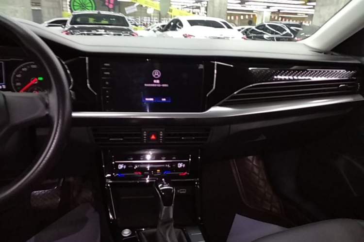 Used Volkswagen Passat New Energy 2022 430 PHEV Hybrid Business Edition Audio And AC Panel