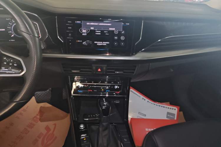 Used Volkswagen Passat New Energy 2022 430 PHEV Hybrid Elite Edition Audio And AC Panel