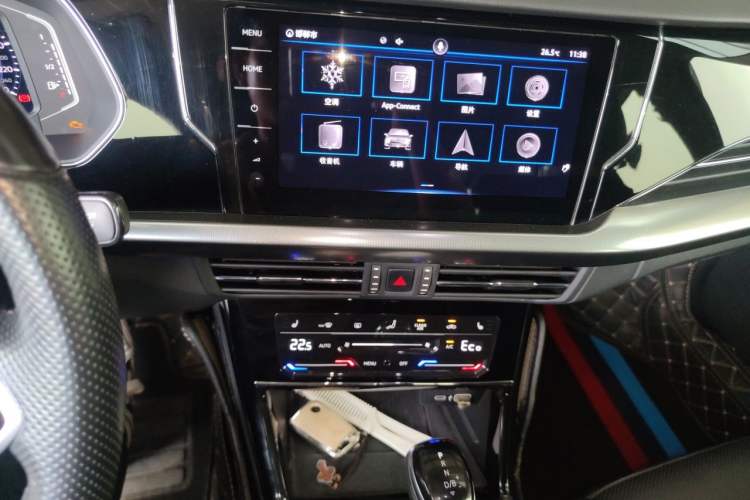 Used Volkswagen Passat New Energy 2022 430 PHEV Hybrid Luxury Edition Audio And AC Panel