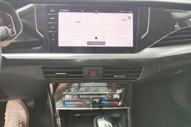 Used Volkswagen Passat New Energy 2022 430 PHEV Hybrid Elite Edition Audio And AC Panel