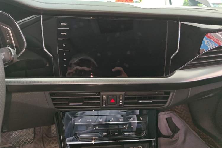 Used Volkswagen Passat New Energy 2022 430 PHEV Hybrid Elite Edition Audio And AC Panel