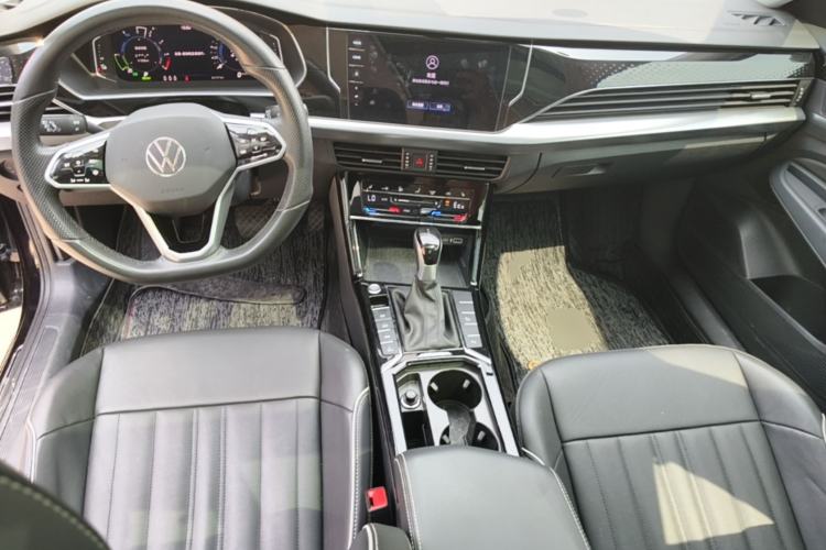 Used Volkswagen Passat New Energy 2022 430 PHEV Hybrid Elite Edition Center Console