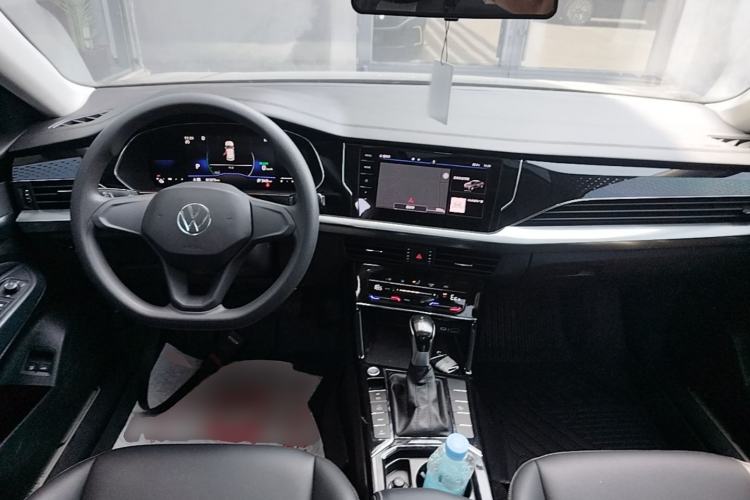 Used Volkswagen Passat New Energy 2022 430 PHEV Hybrid Business Edition Center Console