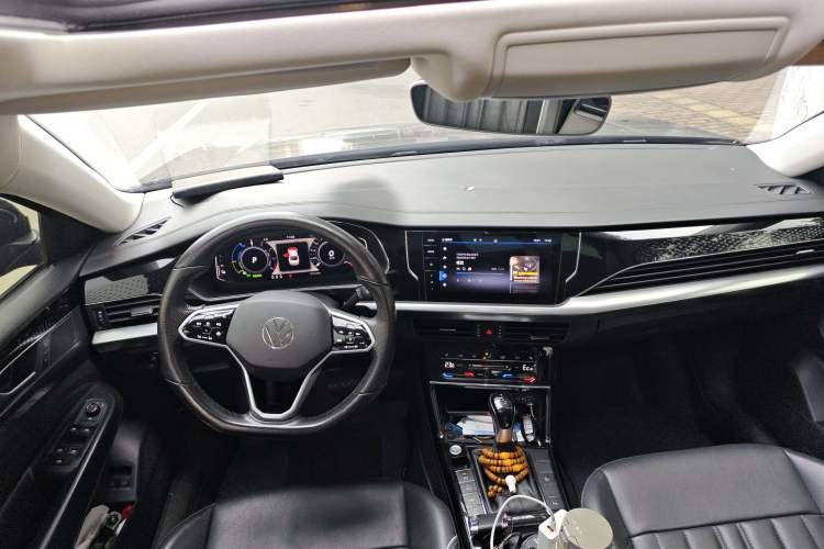 Used Volkswagen Passat New Energy 2022 430 PHEV Hybrid Elite Edition Center Console