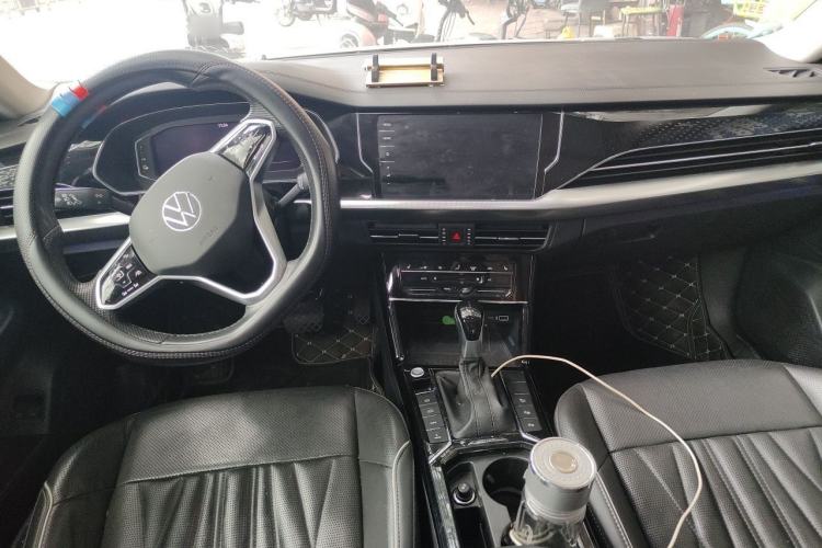 Used Volkswagen Passat New Energy 2022 430 PHEV Hybrid Luxury Edition Center Console