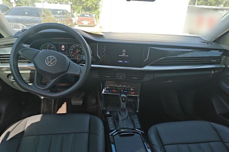 Used Volkswagen Passat New Energy 2022 430 PHEV Hybrid Business Edition Center Console