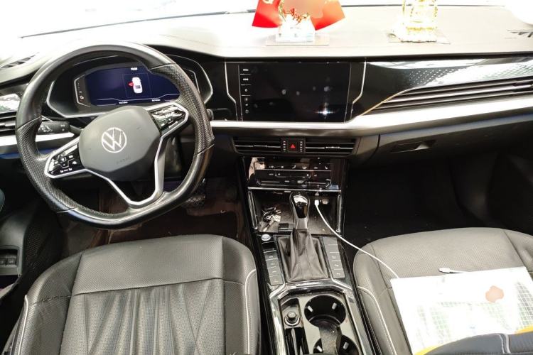 Used Volkswagen Passat New Energy 2022 430 PHEV Hybrid Luxury Edition Center Console