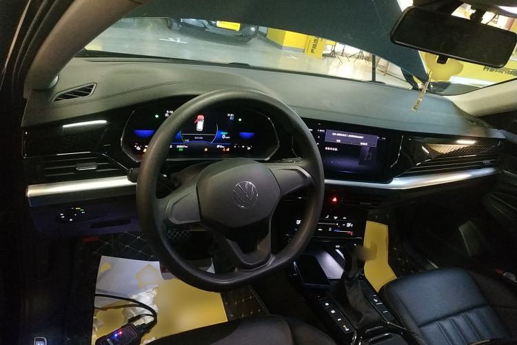 Used Volkswagen Passat New Energy 2022 430 PHEV Hybrid Business Edition Center Console