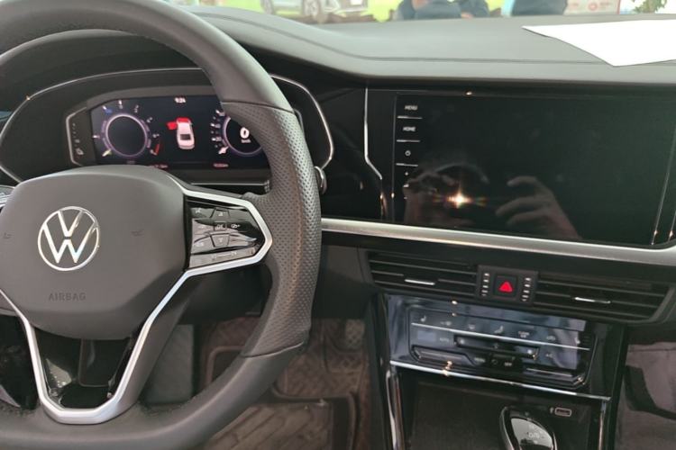 Used Volkswagen Passat New Energy 2022 430 PHEV Hybrid Elite Edition Center Console