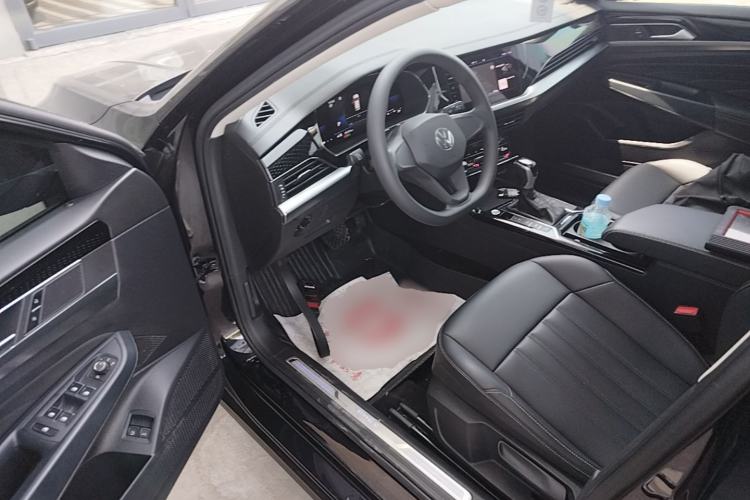 Used Volkswagen Passat New Energy 2022 430 PHEV Hybrid Business Edition Driver Seat
