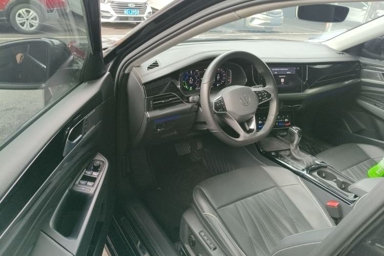 Used Volkswagen Passat New Energy 2022 430 PHEV Hybrid Luxury Edition Driver Seat