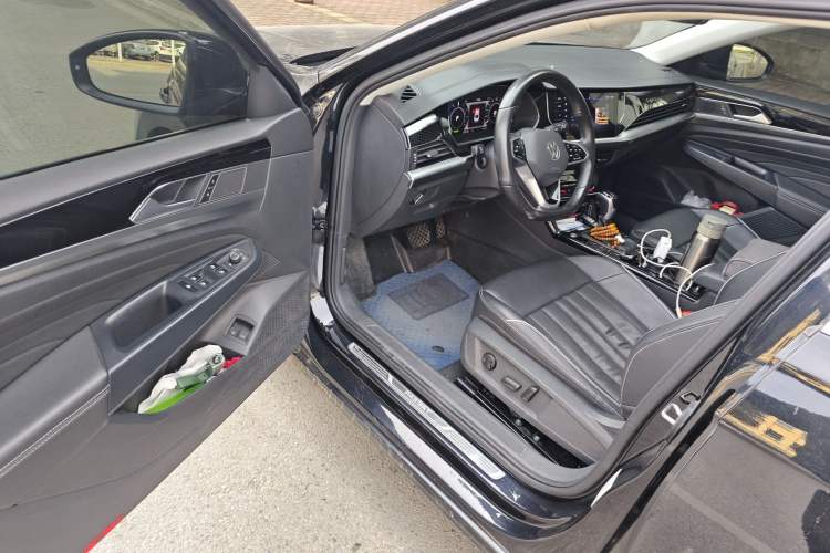 Used Volkswagen Passat New Energy 2022 430 PHEV Hybrid Elite Edition Driver Seat