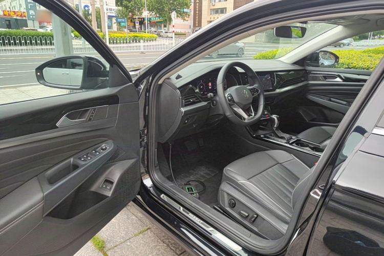 Used Volkswagen Passat New Energy 2022 430 PHEV Hybrid Elite Edition Driver Seat