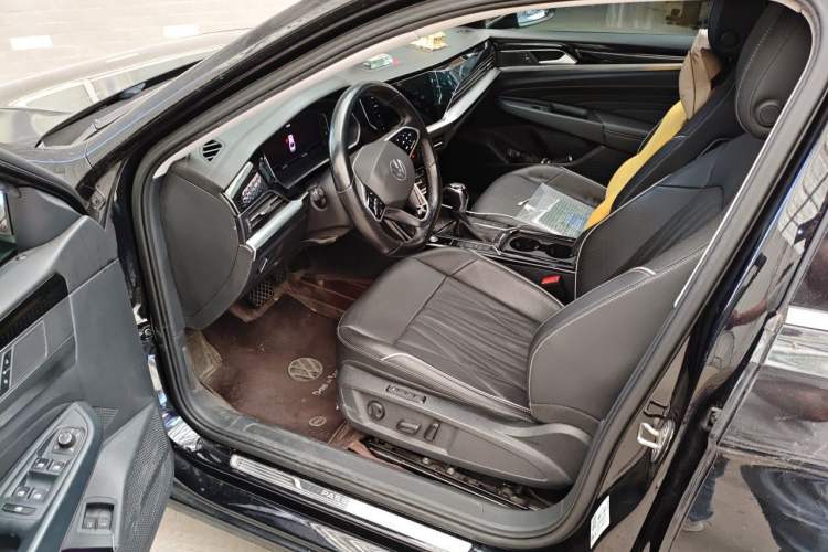 Used Volkswagen Passat New Energy 2022 430 PHEV Hybrid Luxury Edition Driver Seat