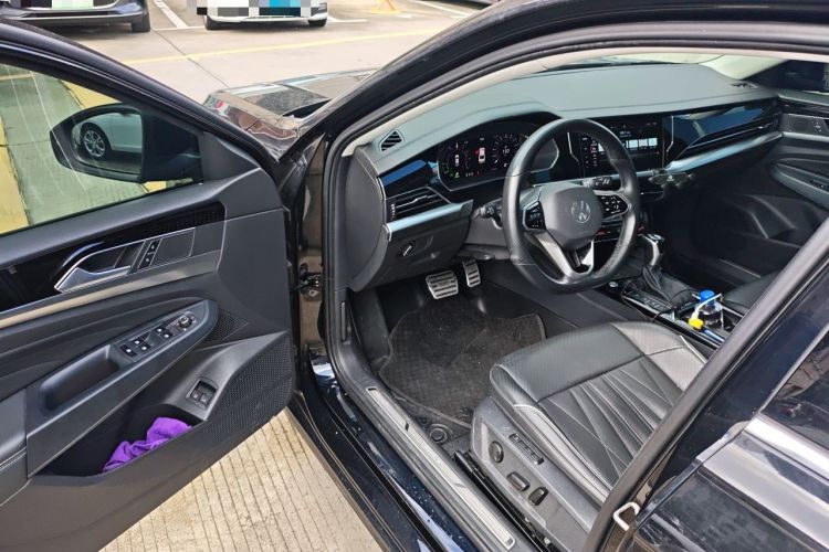 Used Volkswagen Passat New Energy 2022 430 PHEV Hybrid Luxury Edition Driver Seat