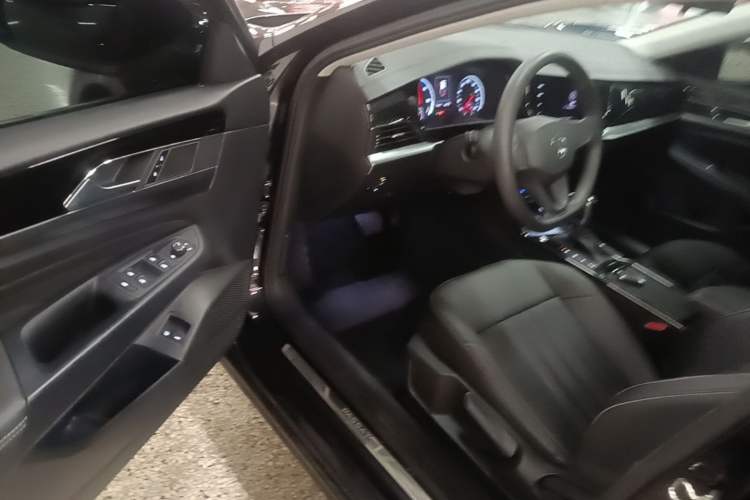 Used Volkswagen Passat New Energy 2022 430 PHEV Hybrid Business Edition Driver Seat