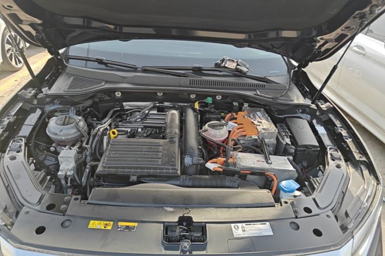 Used Volkswagen Passat New Energy 2022 430 PHEV Hybrid Business Edition Engine Bay