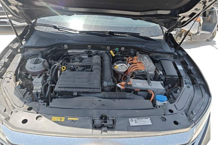Used Volkswagen Passat New Energy 2022 430 PHEV Hybrid Business Edition Engine Bay