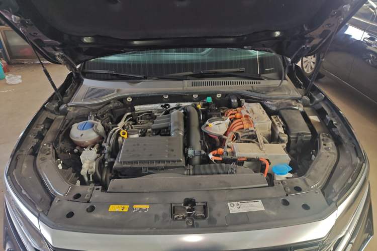 Used Volkswagen Passat New Energy 2022 430 PHEV Hybrid Elite Edition Engine Bay