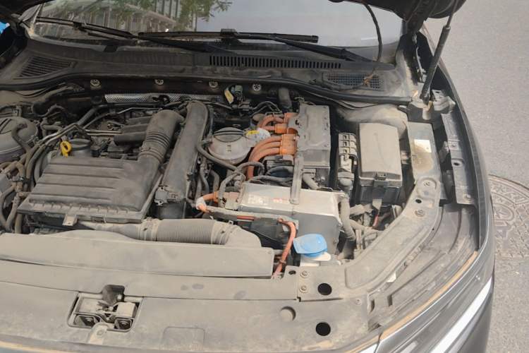 Used Volkswagen Passat New Energy 2022 430 PHEV Hybrid Luxury Edition Engine Bay Left