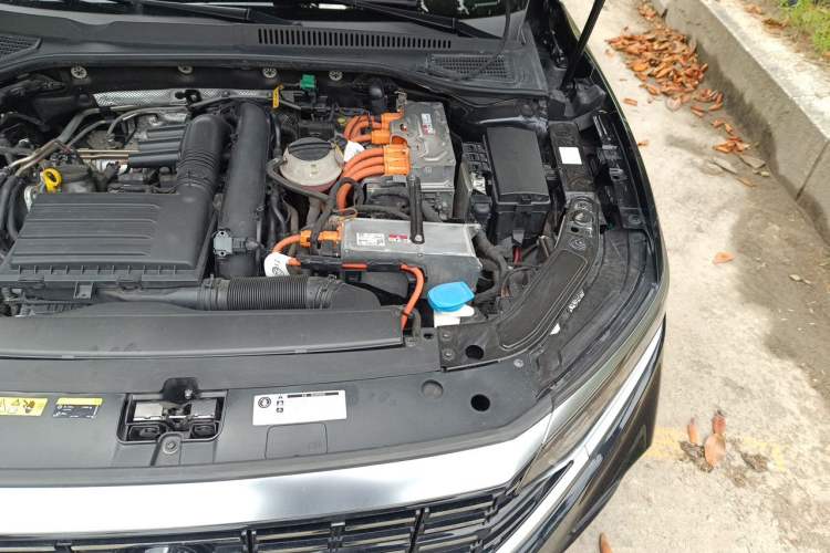 Used Volkswagen Passat New Energy 2022 430 PHEV Hybrid Luxury Edition Engine Bay Left