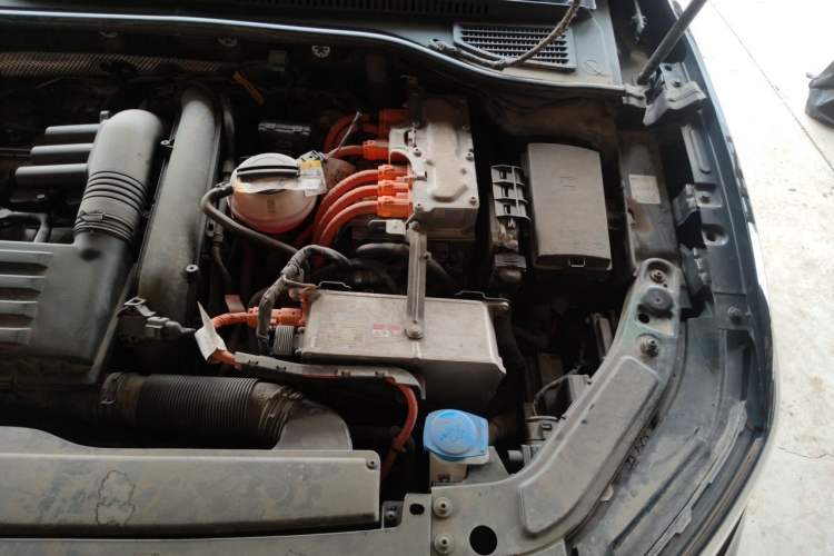 Used Volkswagen Passat New Energy 2022 430 PHEV Hybrid Luxury Edition Engine Bay Left
