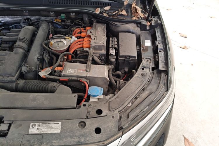 Used Volkswagen Passat New Energy 2022 430 PHEV Hybrid Luxury Edition Engine Bay Left