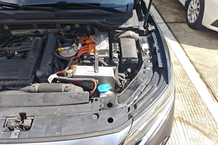 Used Volkswagen Passat New Energy 2022 430 PHEV Hybrid Luxury Edition Engine Bay Left