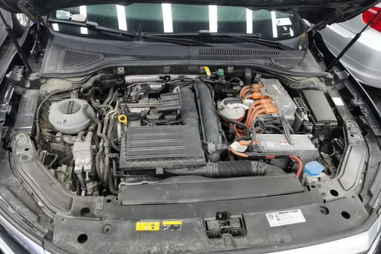 Used Volkswagen Passat New Energy 2022 430 PHEV Hybrid Luxury Edition Engine Bay