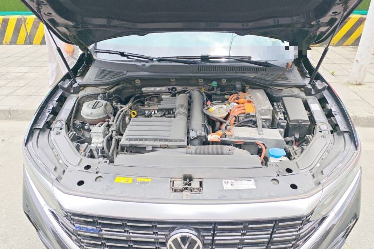 Used Volkswagen Passat New Energy 2022 430 PHEV Hybrid Luxury Edition Engine Bay