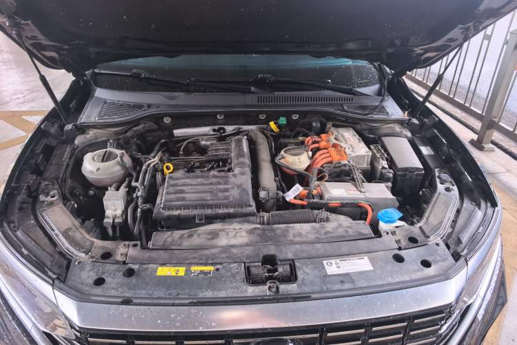 Used Volkswagen Passat New Energy 2022 430 PHEV Hybrid Luxury Edition Engine Bay